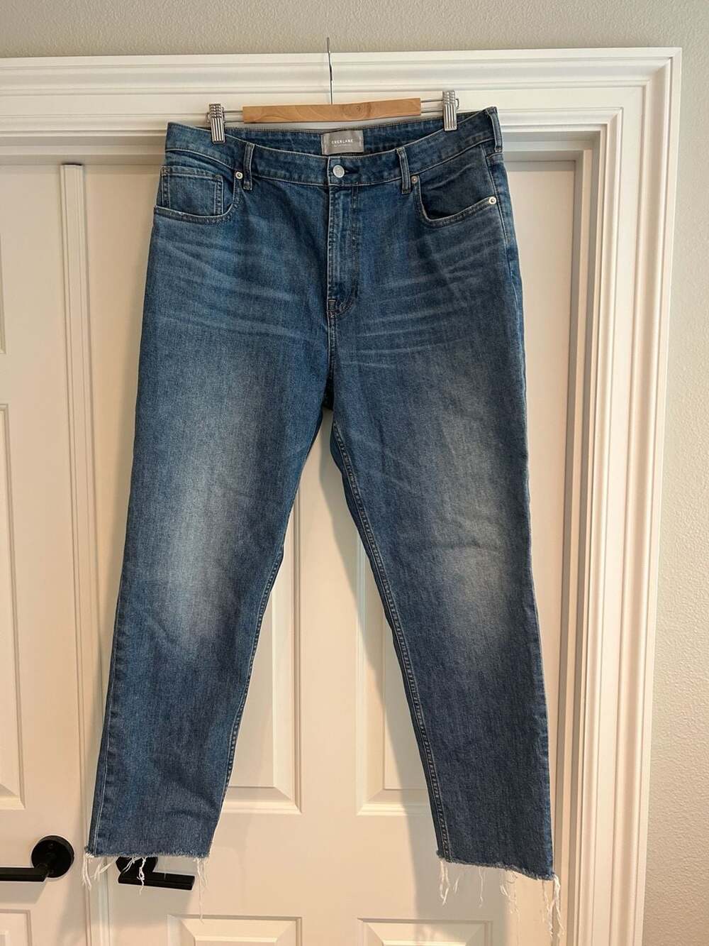 Everlane The Curvy Cheeky Jean in Blue Medium Wash Size 33 Regular